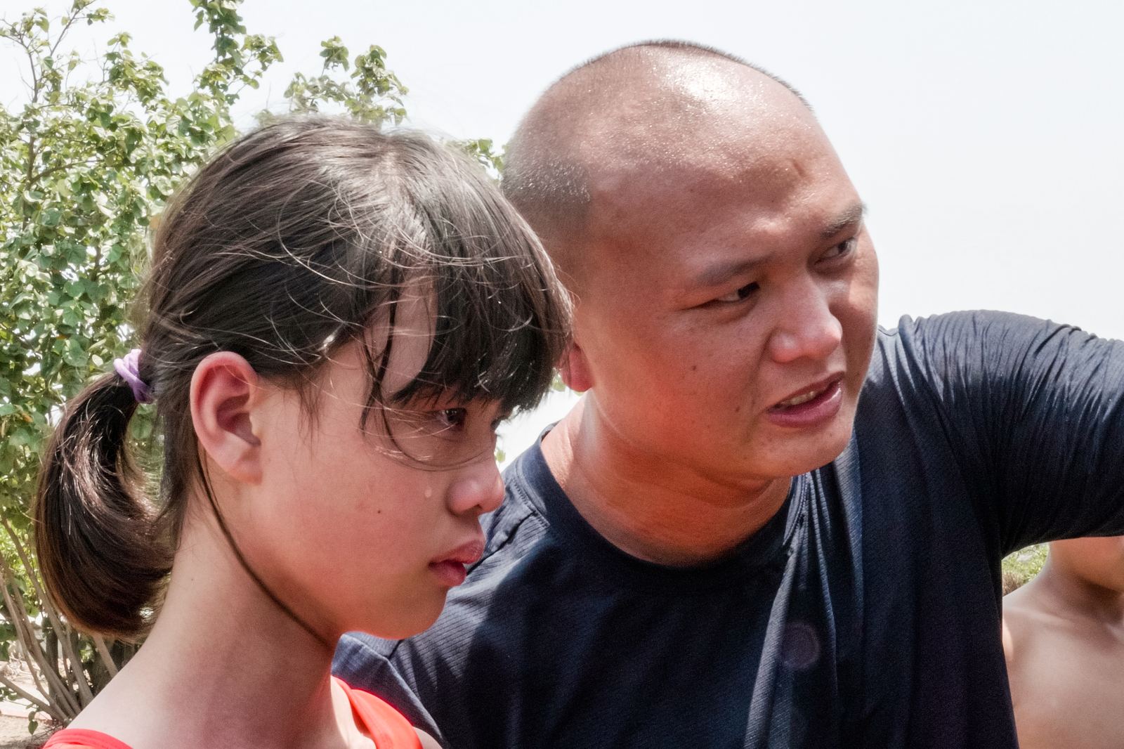 逆轉ㄟ阿坤 綁馬尾的少女選手聽教練在場邊講戰術